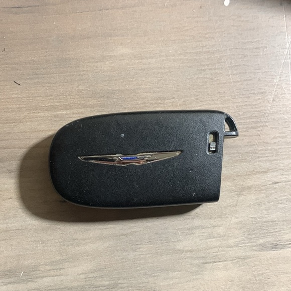 Dodge charger push button start key - Picture 2 of 2